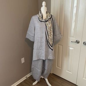 Bryn Walker - Bre Tunic - Size Small - runs true to size - Grey Crossdyed Linen